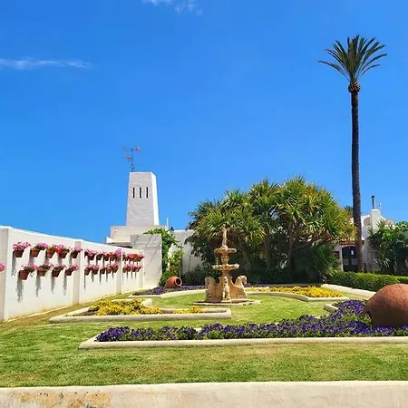 Chic Townhouse By The Sea @ Villacana Playa! Daire Estepona