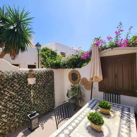 Chic Townhouse By The Sea @ Villacana Playa! Daire Estepona